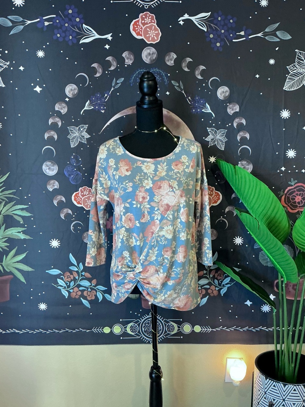 Floral Women’s Top 💐